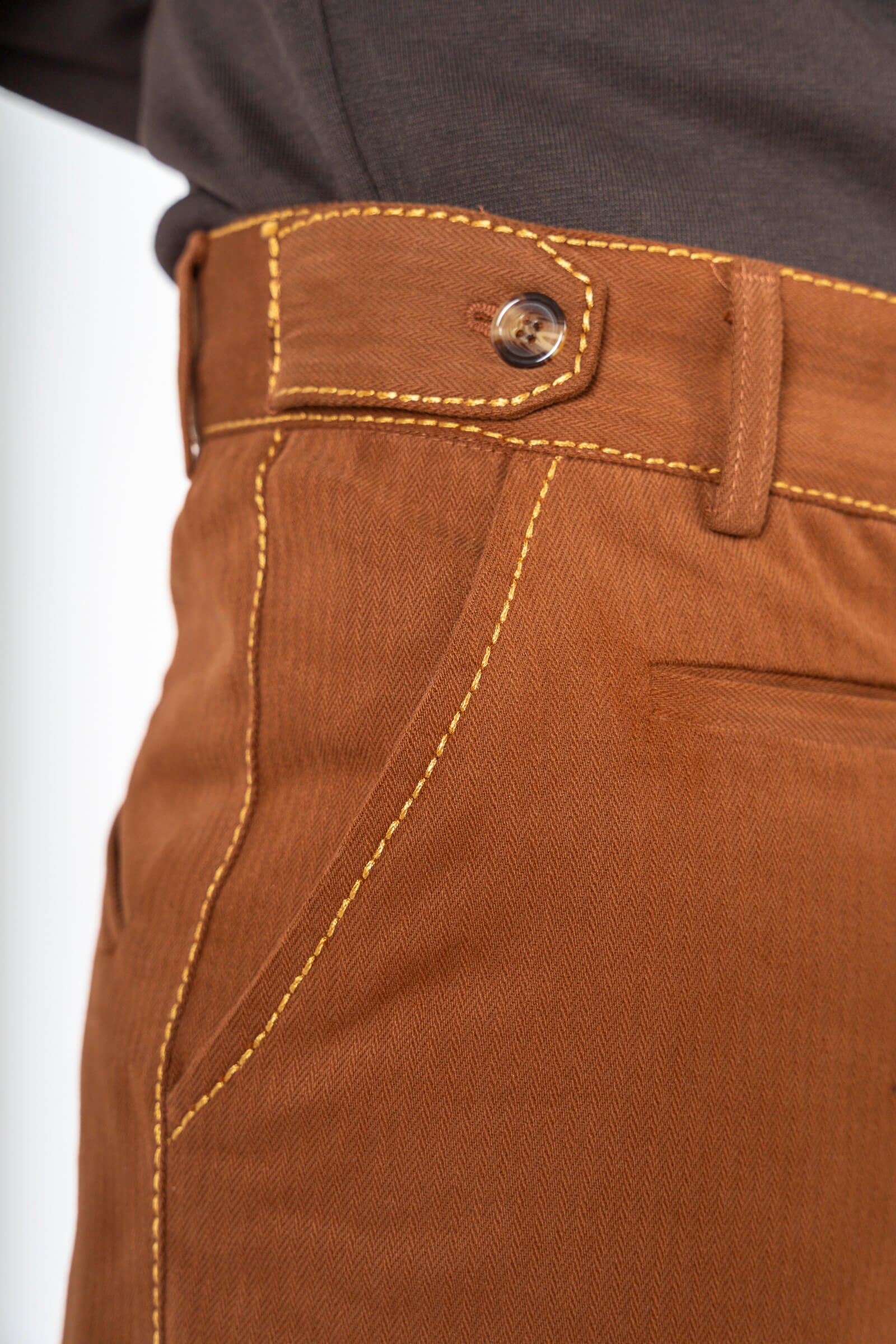 מכנסי פישבון בריק