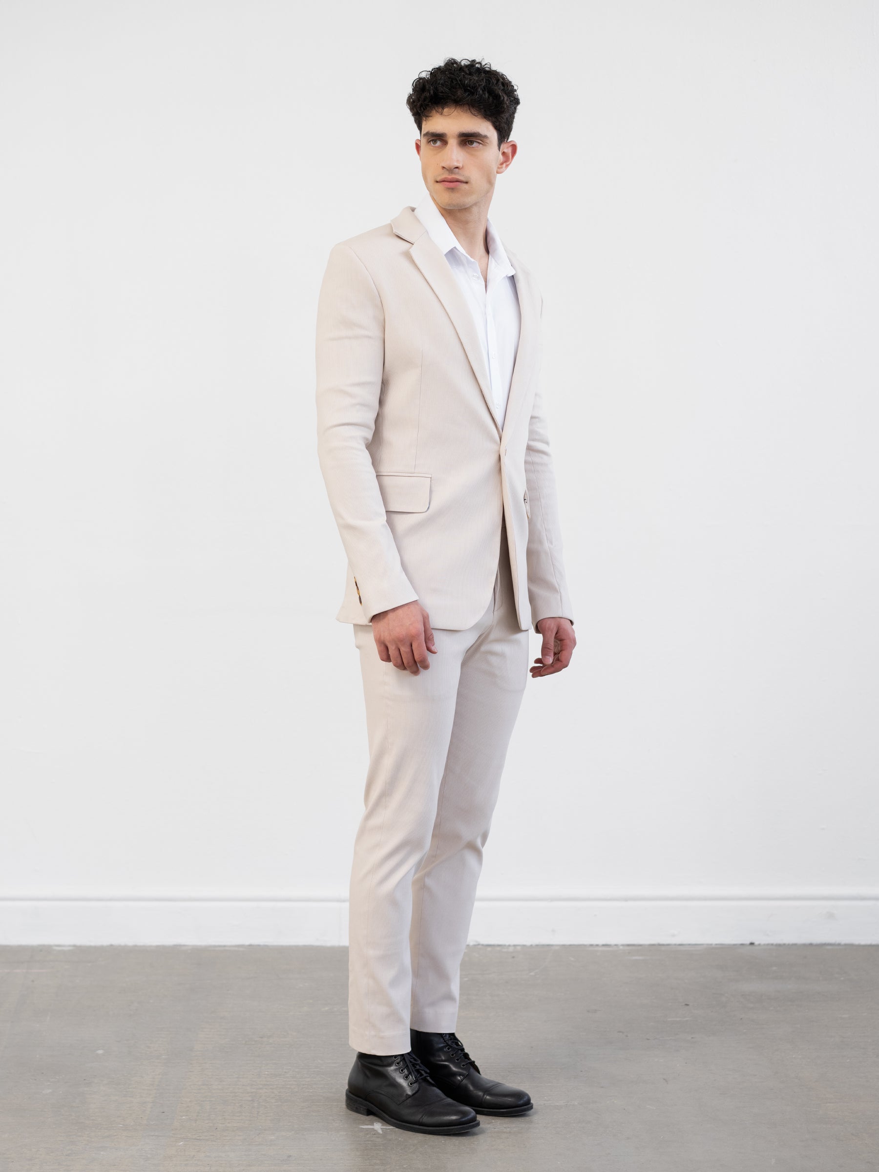 גקט SLIM FIT - אבן בטקסטורת פס