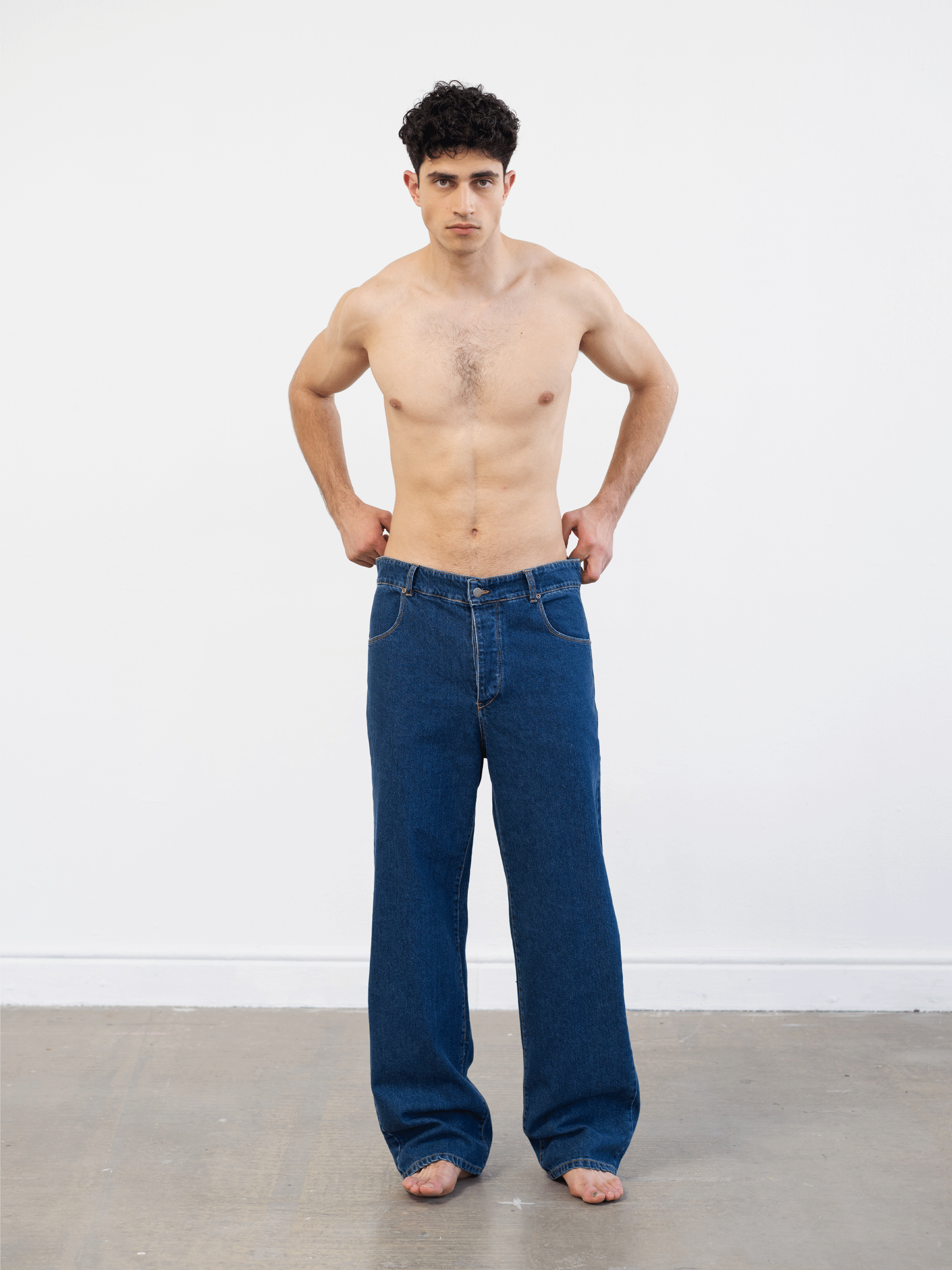 מכנסי ג׳ינס ישרים - כחול