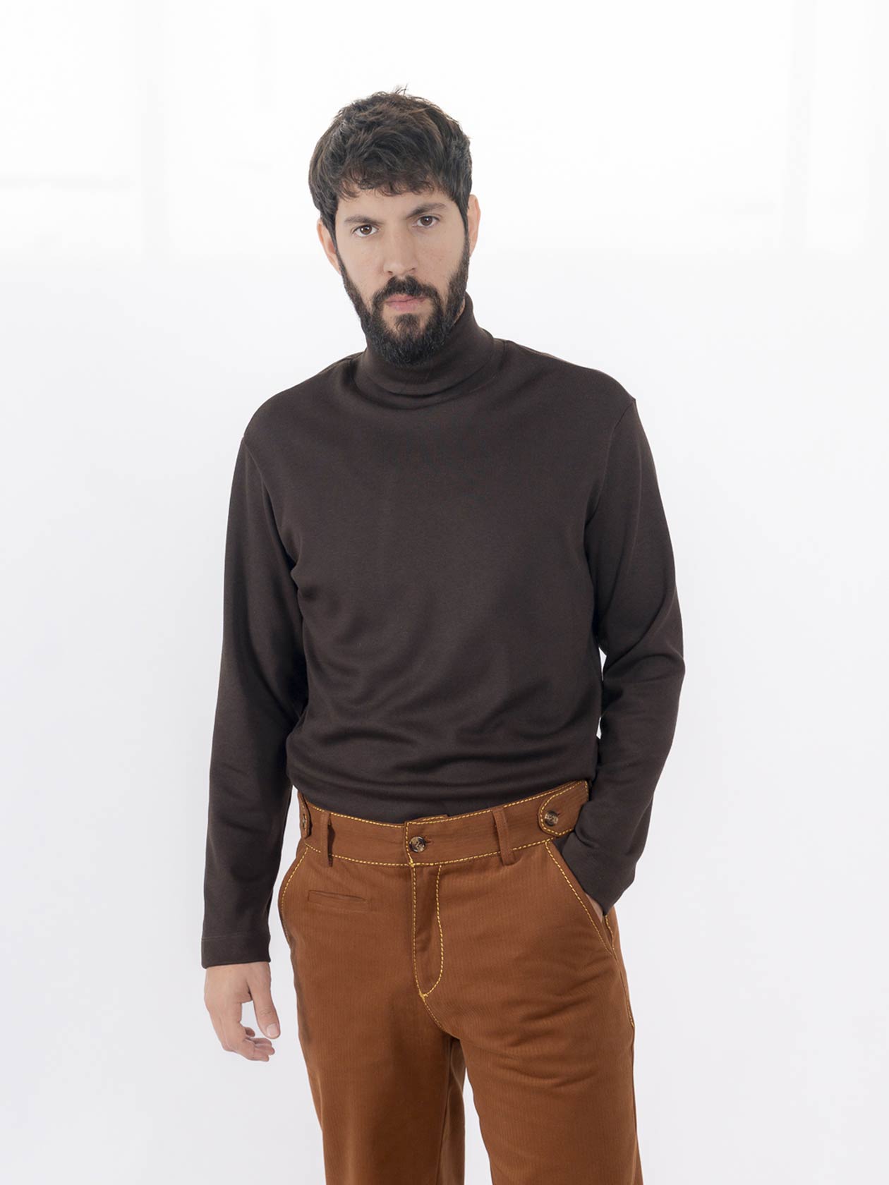 חולצת גולף חום