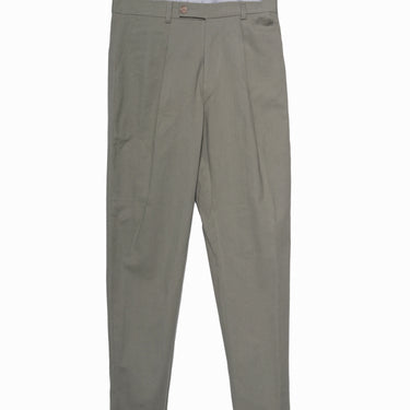 חליפת פשתן, בצבע מרווה בגזרה קלאסית